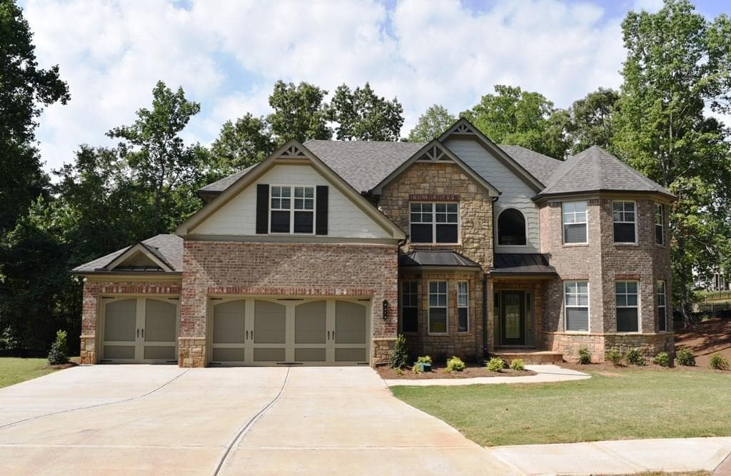 5 bedroom, 4,000 sq ft single family residence sold at 5175 Stefan Ridge Way, Buford, GA 30519