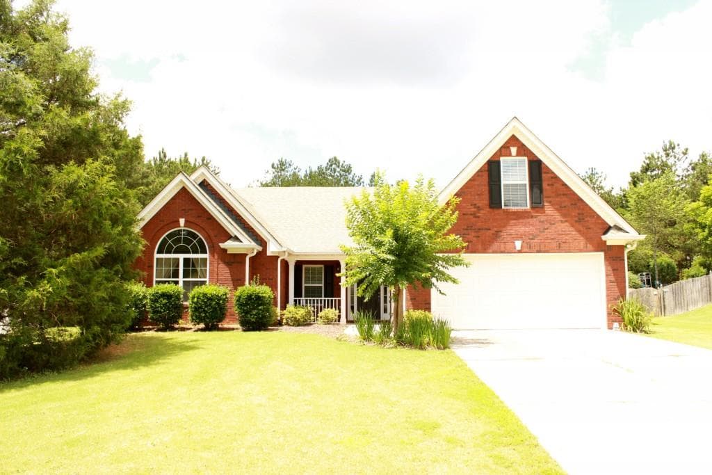 3 bedroom, 2,622 sq ft single family residence sold at 334 Annslee Circle, Loganville, GA 30052