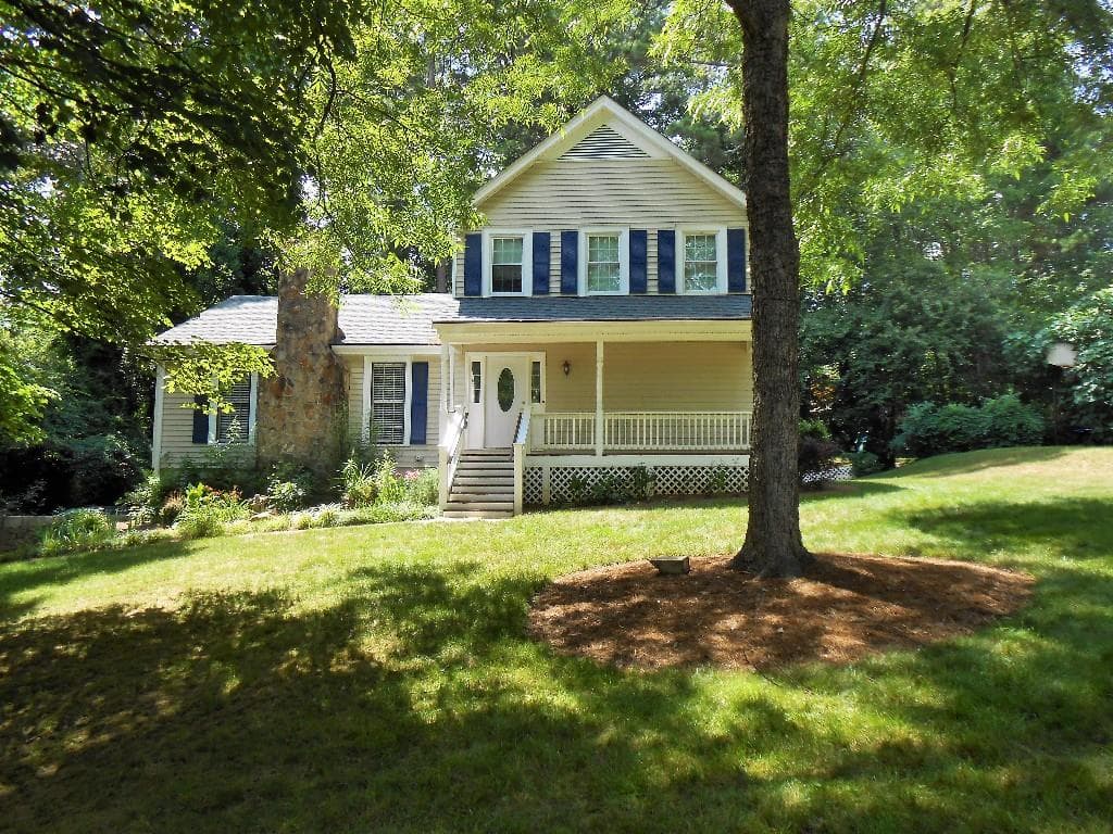 4 bedroom, 2,188 sq ft single family residence sold at 315 Laurel Lane, Roswell, GA 30076