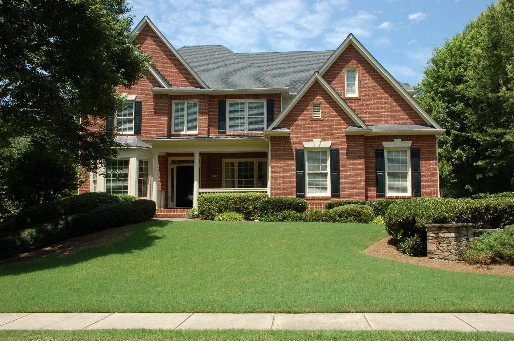 5 bedroom, 5,695 sq ft single family residence sold at 710 Lake Medlock Drive, Johns Creek, GA 30022