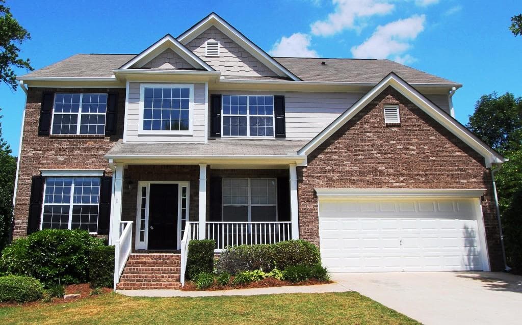 5 bedroom, 3,200 sq ft single family residence sold at 824 Buffington Way, Canton, GA 30115