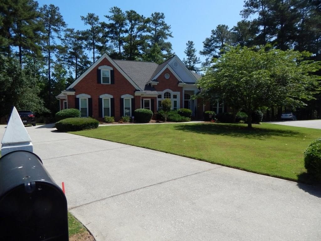 6 bedroom, 5,083 sq ft single family residence sold at 2494 Dunhaven Glen, Snellville, GA 30078