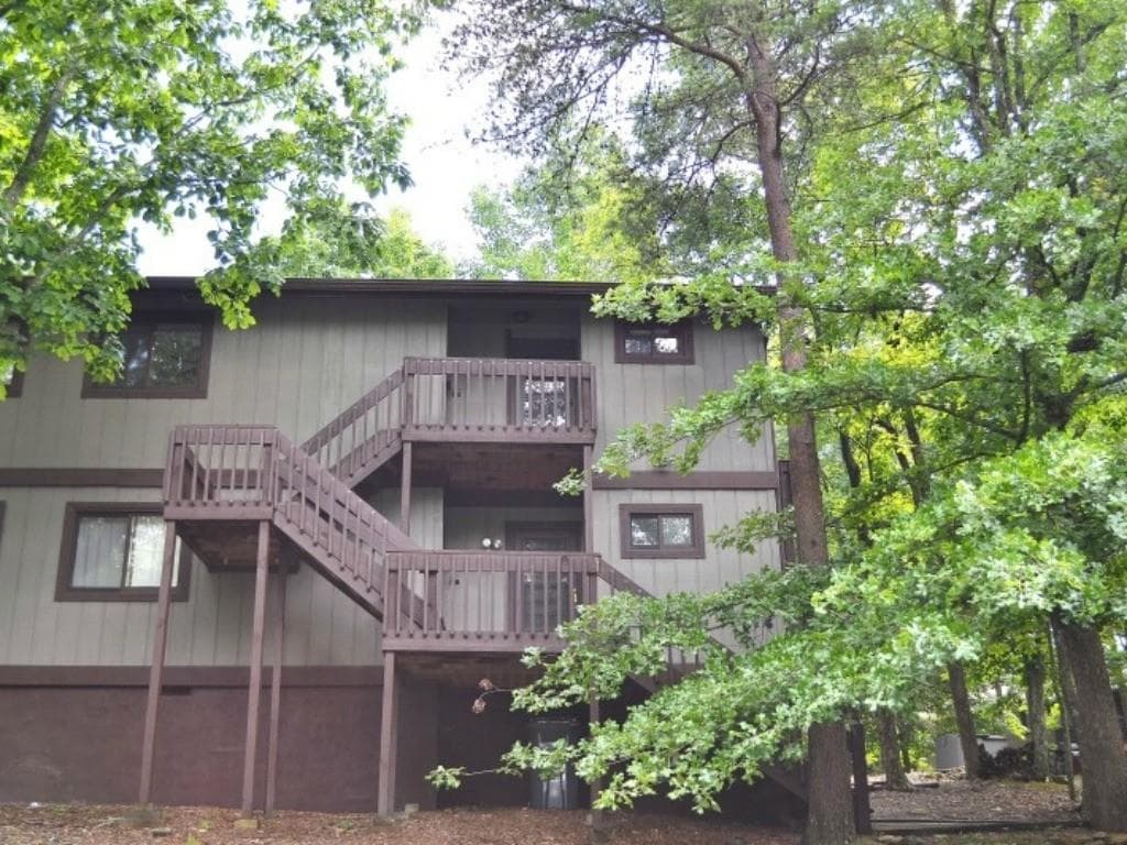2 bedroom, 954 sq ft condominium sold at 2604 Fairway Oaks 2604, Waleska, GA 30183