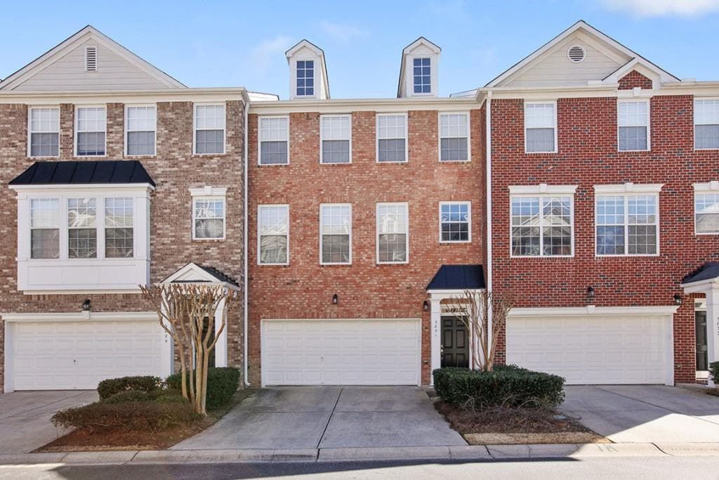 3831 Chattahoochee Summit Drive 6, Atlanta, GA 30339 — most recent listing photo