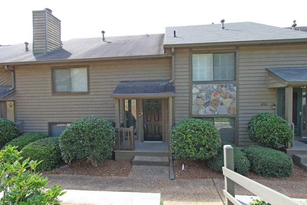 4 bedroom, 1,986 sq ft condominium sold at 4208 D Youville Trace 4208, Brookhaven, GA 30341