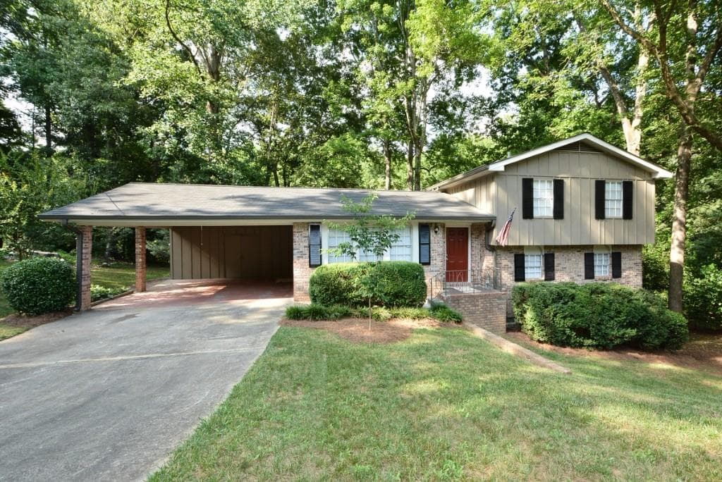5832 Oakleaf Drive, Stone Mountain, GA 30087 — most recent listing photo