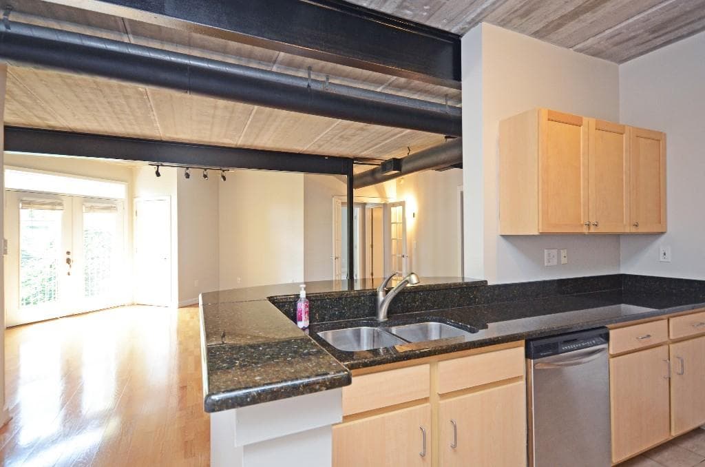 3 bedroom, 1,682 sq ft condominium sold at 800 Peachtree Street 1211, Atlanta, GA 30308