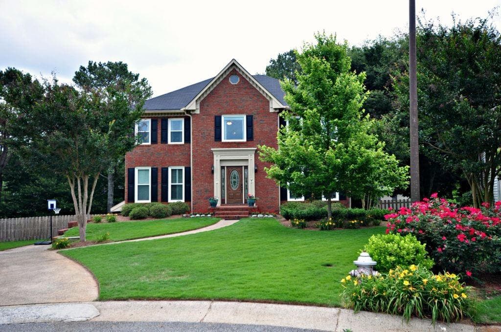 4 bedroom, 2,832 sq ft single family residence sold at 1854 Newberry Court, Marietta, GA 30062
