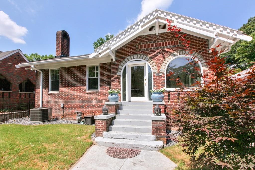 3 bedroom, 1,363 sq ft single family residence sold at 1394 Monroe Drive, Atlanta, GA 30324