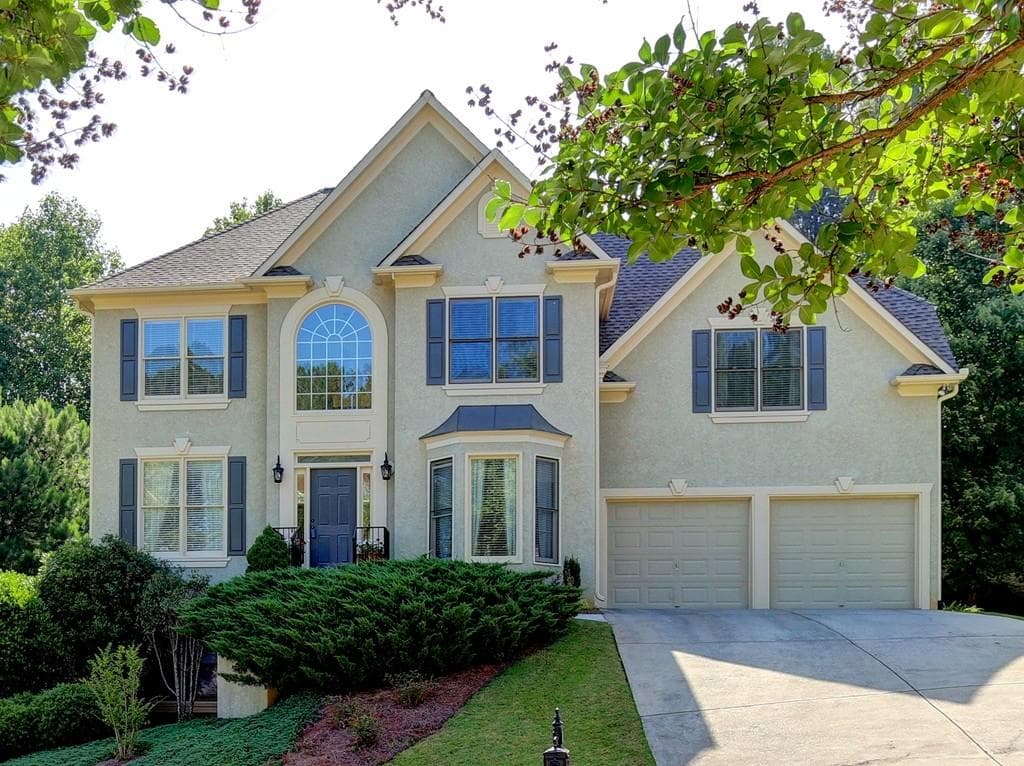 4 bedroom, 2,638 sq ft single family residence sold at 807 Hillcrest Lane, Woodstock, GA 30189