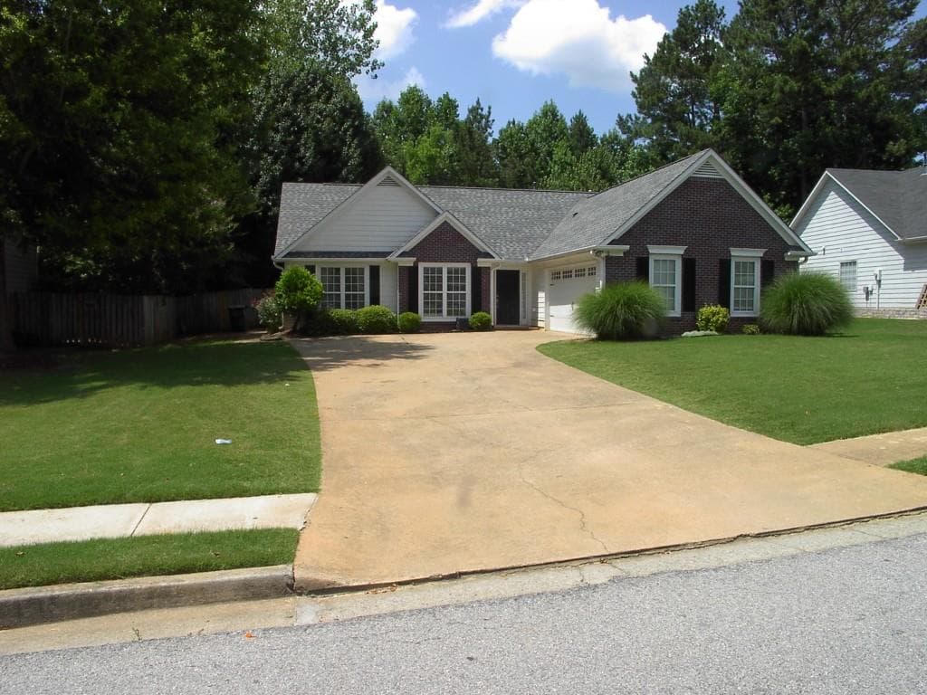 4219 Chatham View Drive, Buford, GA 30518 — most recent listing photo
