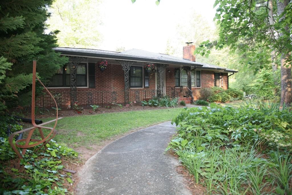 1877 Briarlake Circle, Decatur, GA 30033 — most recent listing photo