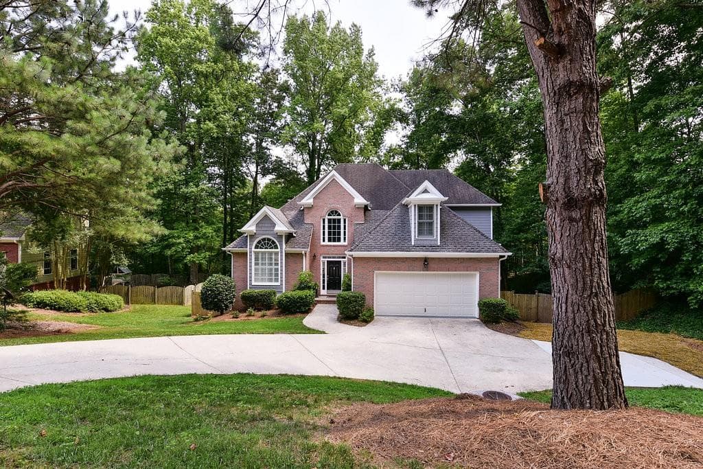 4544 Huntridge Drive, Roswell, GA 30075 — most recent listing photo