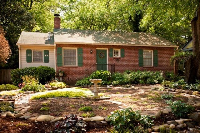 2 bedroom, 1,213 sq ft single family residence sold at 250 Garland Avenue, Decatur, GA 30030