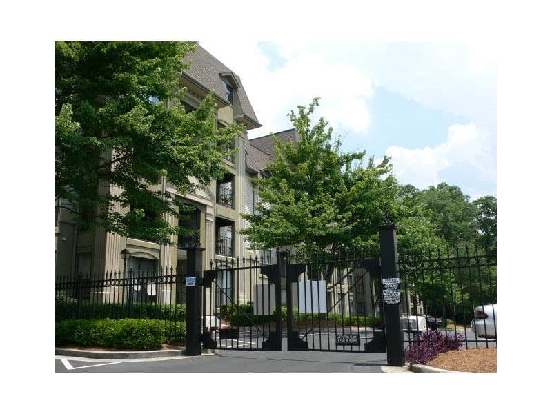2 bedroom, 964 sq ft condominium sold at 2657 Lenox Road N 184, Atlanta, GA 30324