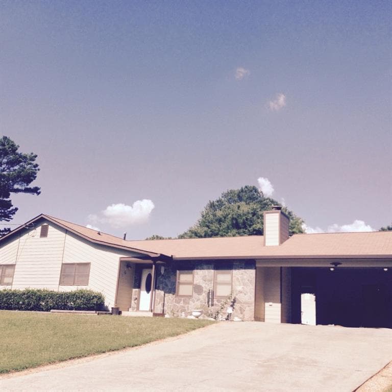 3 bedroom, 1,376 sq ft single family residence sold at 5071 Hubert Drive, Powder Springs, GA 30127