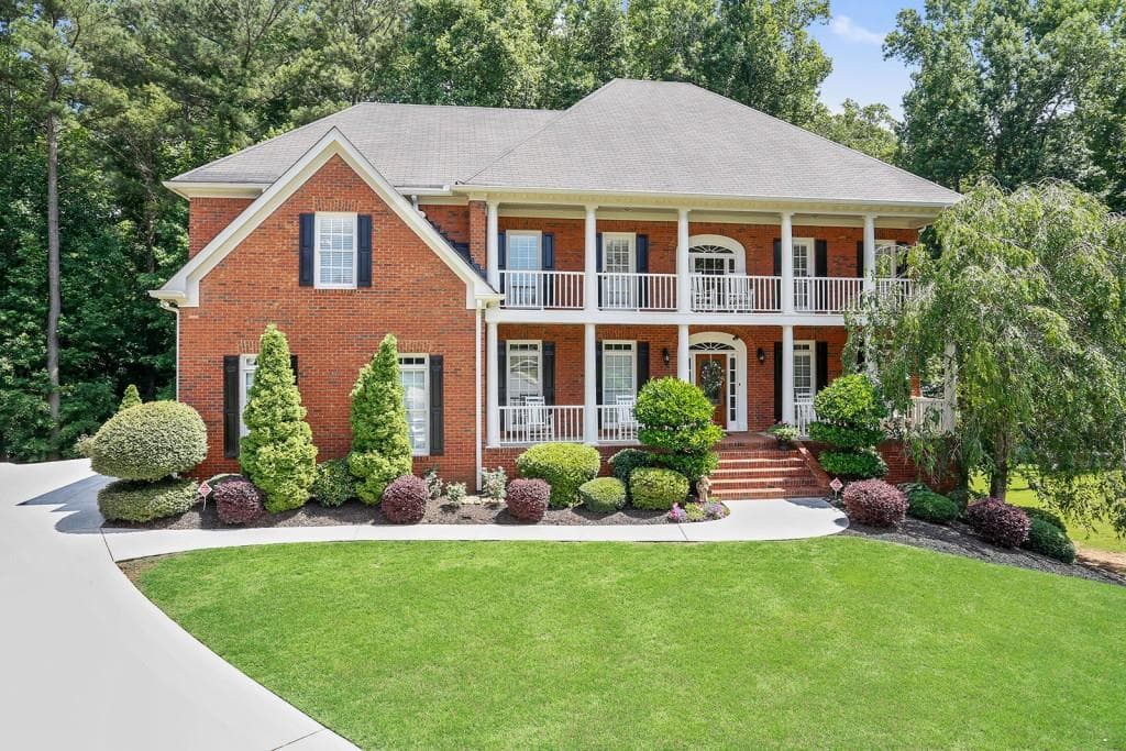 5 bedroom, 5,647 sq ft single family residence sold at 235 Welford Trace, Alpharetta, GA 30004
