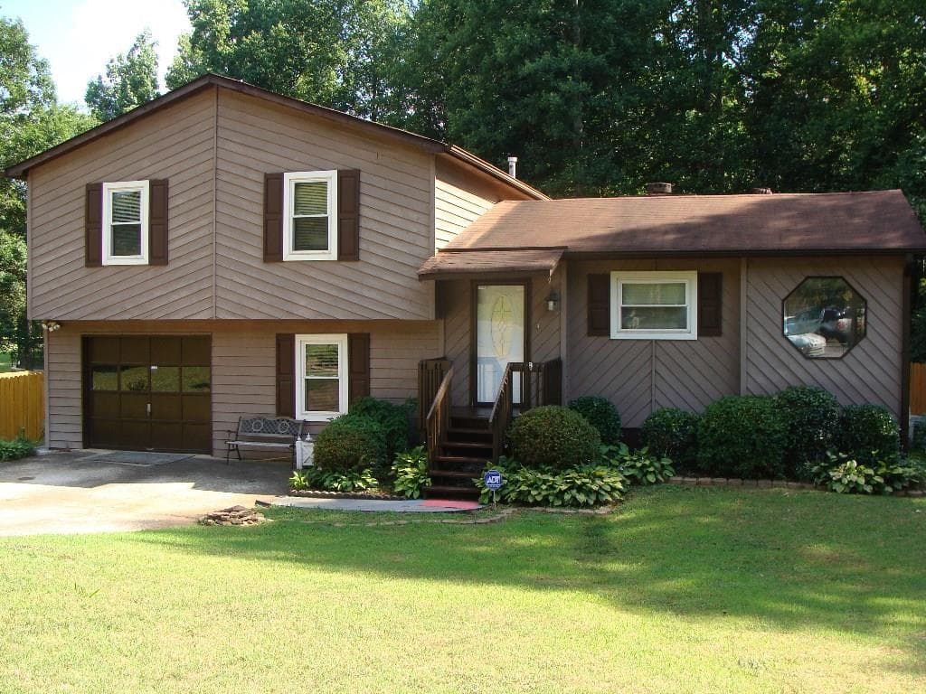 2327 Sebring Court, Marietta, GA 30064 — most recent listing photo