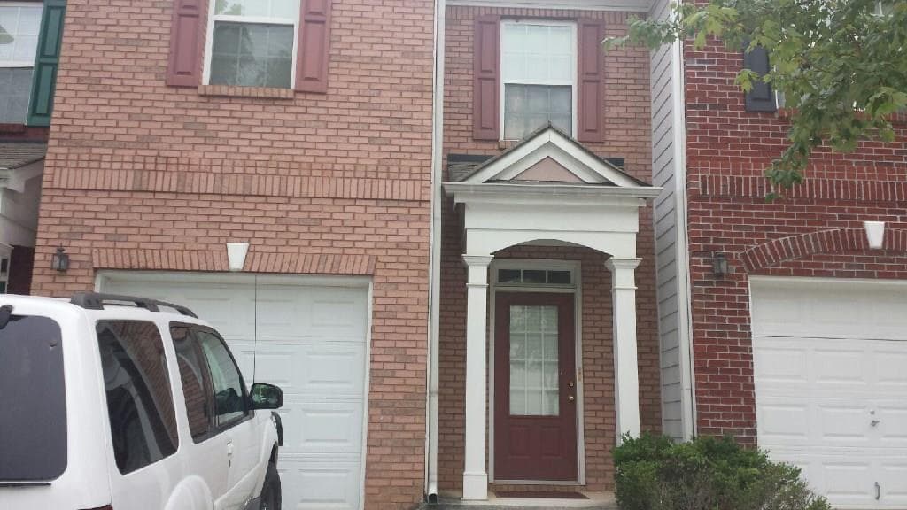 3 bedroom, 1,736 sq ft townhouse sold at 1346 Adcox Square, Stone Mountain, GA 30088