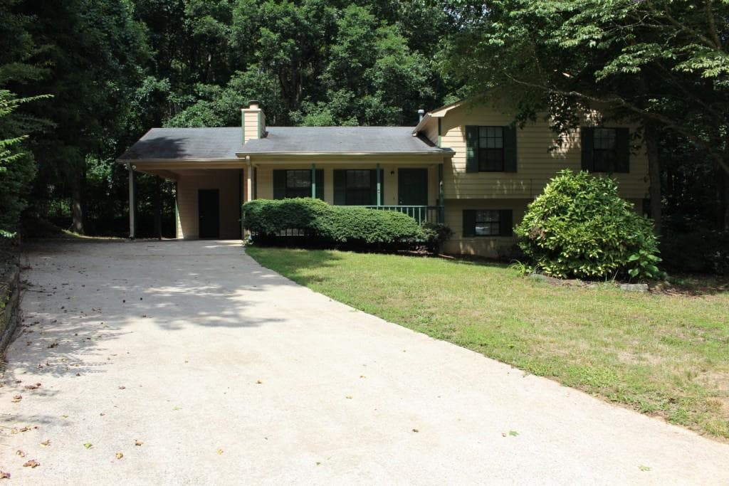 3 bedroom, 1,762 sq ft single family residence sold at 275 Russell Ridge Drive, Lawrenceville, GA 30043