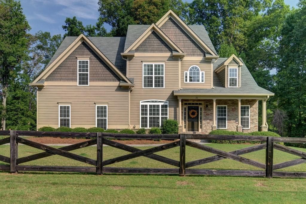 5 bedroom, 4,411 sq ft single family residence sold at 31 Cooper Lake Road, Mableton, GA 30126