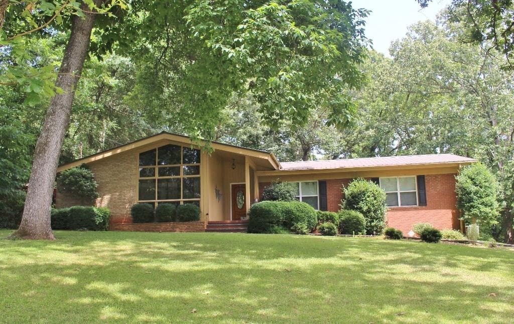964 LAKEMONT Drive, Gainesville, GA 30501 — most recent listing photo