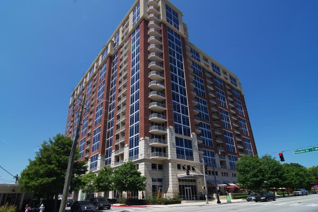 2 bedroom, 1,700 sq ft condominium sold at 1820 Peachtree Street 1407, Atlanta, GA 30309
