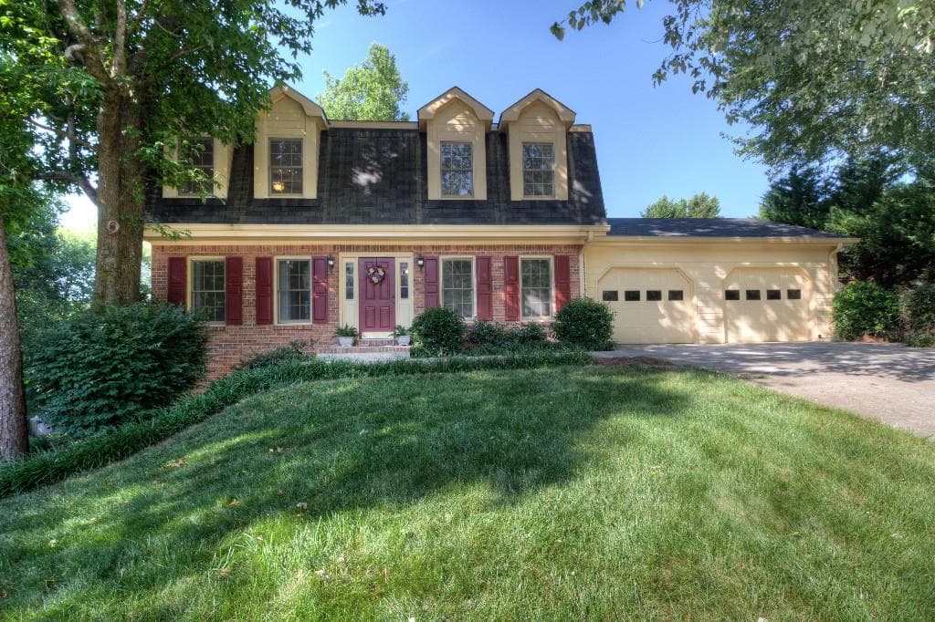 135 Camellia Court, Roswell, GA 30076 — most recent listing photo