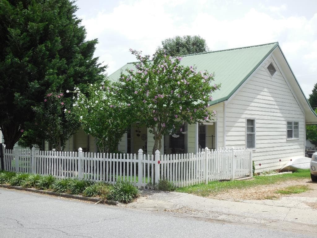 35 Oak Street, Aragon, GA 30104 — most recent listing photo