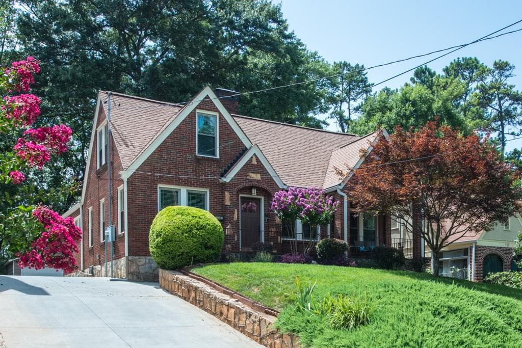 4 bedroom, 1,996 sq ft single family residence sold at 474 Claire Drive, Atlanta, GA 30307
