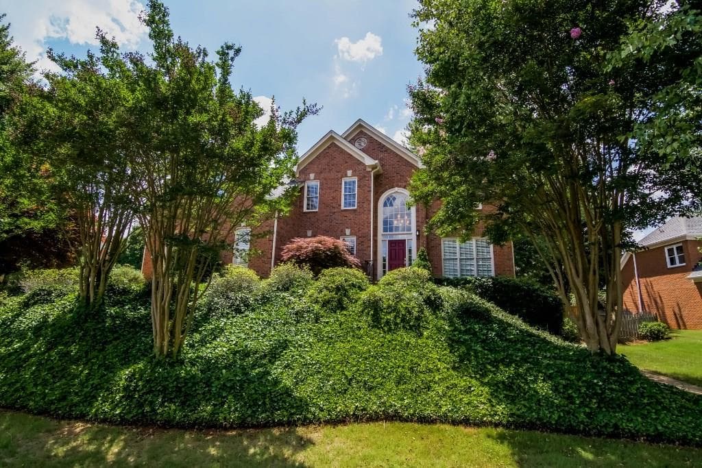 200 Vicarage Court, Alpharetta, GA 30005 — most recent listing photo