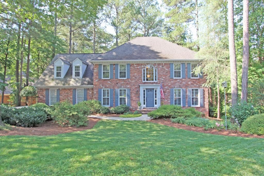 8550 Woodledge Lane, Roswell, GA 30076 — most recent listing photo