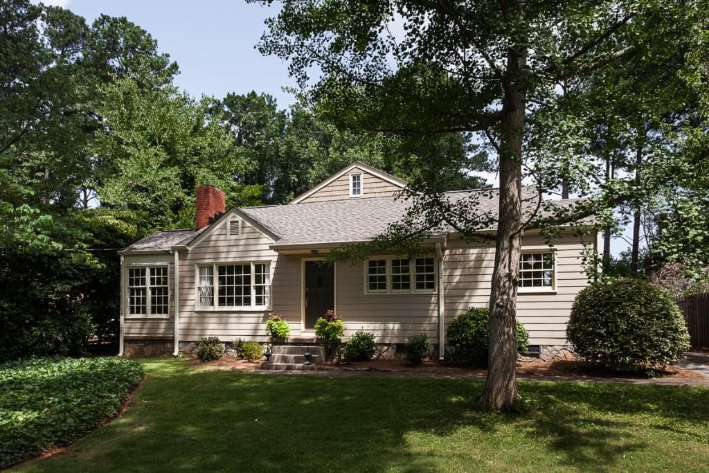 3 bedroom, 1,816 sq ft single family residence sold at 1342 Merry Lane, Atlanta, GA 30329