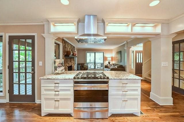 4 bedroom, 2,826 sq ft single family residence sold at 935 Yukon Drive, Johns Creek, GA 30022