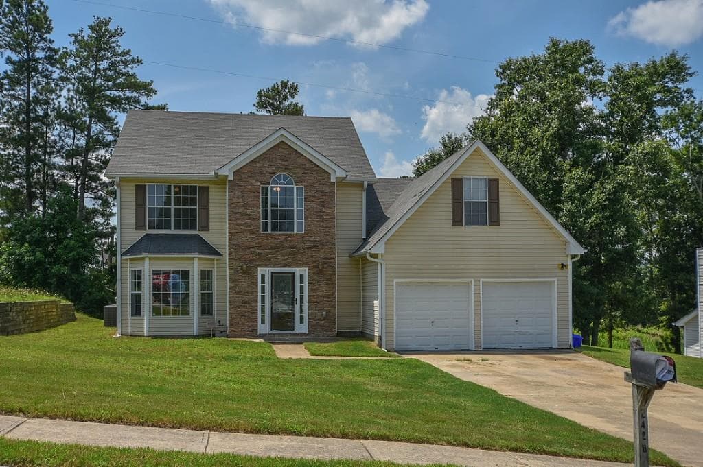 2428 Harmony Ridge Court, Lithonia, GA 30058 — most recent listing photo