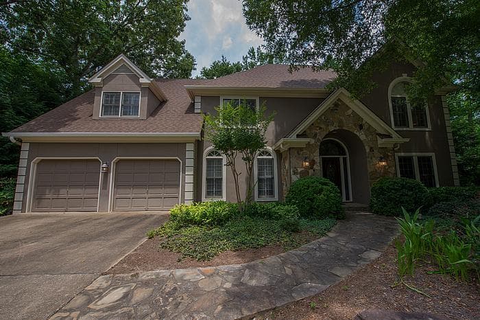 6 bedroom, 3,810 sq ft single family residence sold at 160 Spalding Creek Court, Sandy Springs, GA 30350