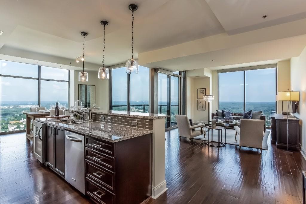 2 bedroom, 1,821 sq ft condominium sold at 270 17th Street 4408, Atlanta, GA 30308
