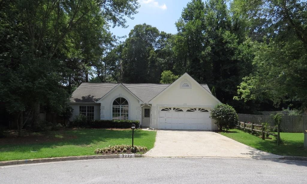 3 bedroom, 1,905 sq ft single family residence sold at 2232 Cheyenne Lane, Lawrenceville, GA 30044