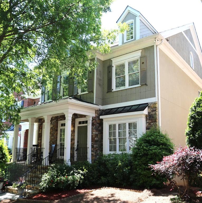 4 bedroom, 3,072 sq ft single family residence sold at 2694 Lenox Road, Atlanta, GA 30324