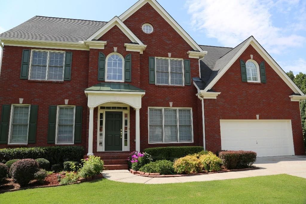 5 bedroom, 4,177 sq ft single family residence sold at 4478 Lyngate Drive, Lilburn, GA 30047