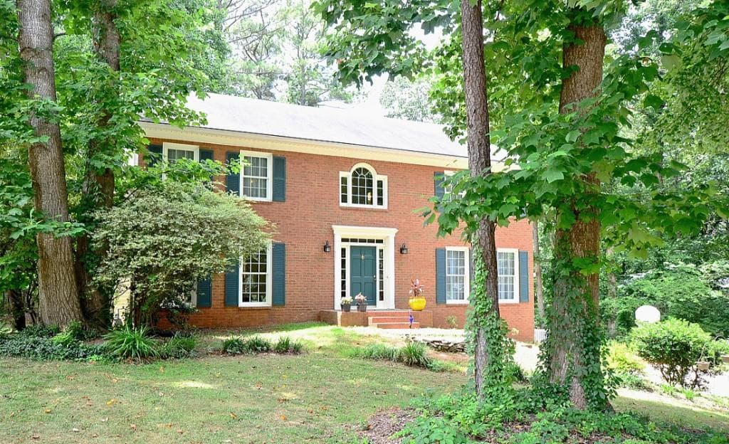 4 bedroom, 3,546 sq ft single family residence sold at 1370 Wood Valley Drive, Marietta, GA 30066