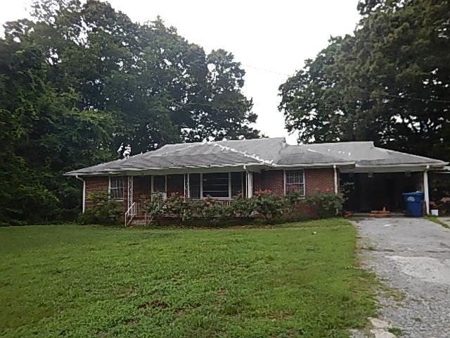 3 bedroom, 1,465 sq ft single family residence sold at 2410 Baker Road, Atlanta, GA 30318