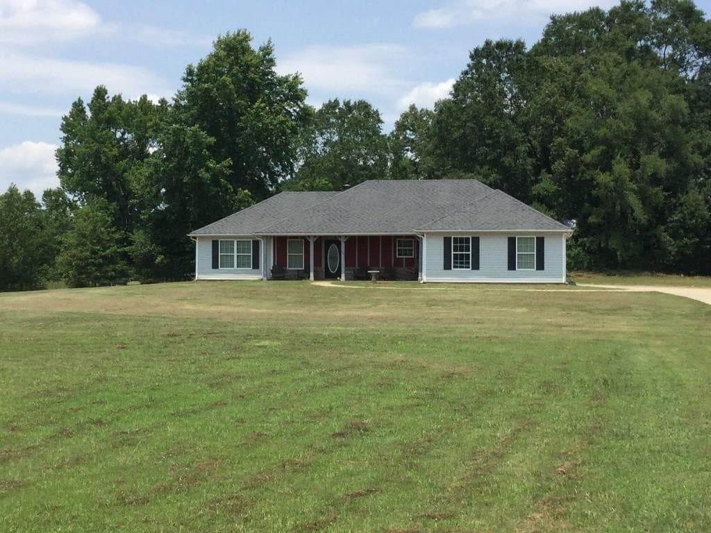 1024 Finch Drive, Winder, GA 30680 — most recent listing photo