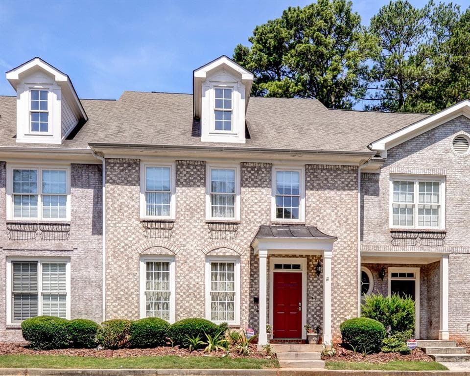3 bedroom, 2,150 sq ft townhouse sold at 1830 Rue De Montreal, Atlanta, GA 30084