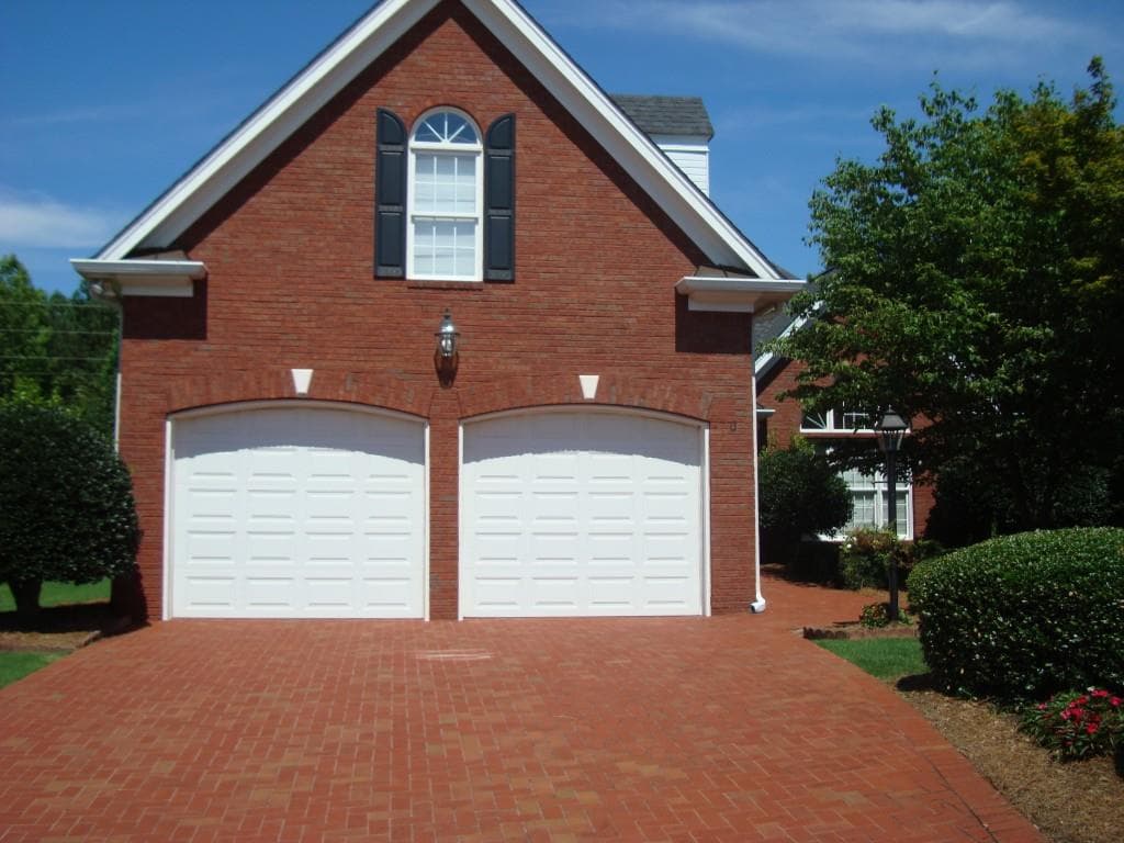 1860 Glenhurst Drive, Snellville, GA 30078 — most recent listing photo