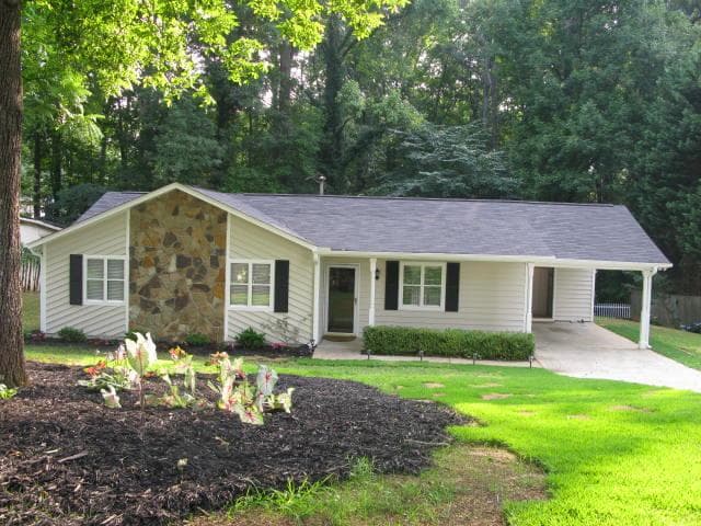 3 bedroom, 1,200 sq ft single family residence sold at 3356 Stonewall Drive, Kennesaw, GA 30152