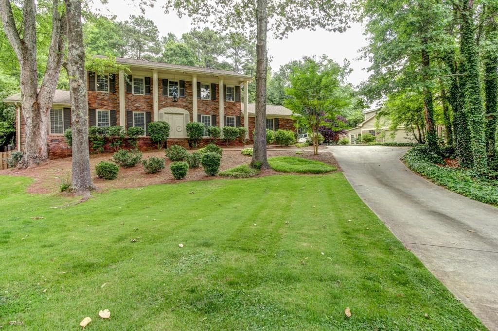 5131 Vernon Oaks Drive, Dunwoody, GA 30338 — most recent listing photo