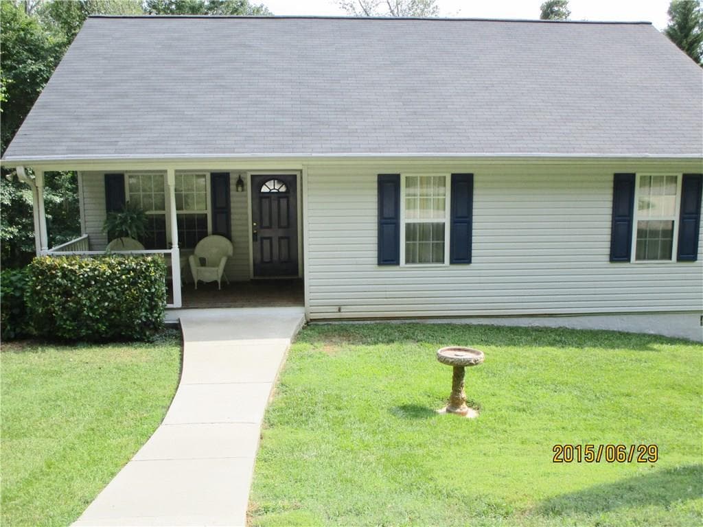3 bedroom single family residence sold at 3662 HIDDEN POND Drive, Gainesville, GA 30506