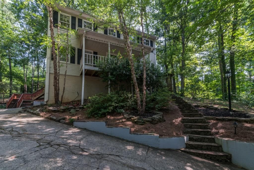 4907 Post Oak Tritt Road, Roswell, GA 30075 — most recent listing photo