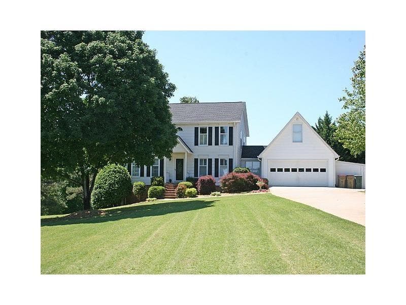 4686 Youngblood Road, Flowery Branch, GA 30542 — most recent listing photo